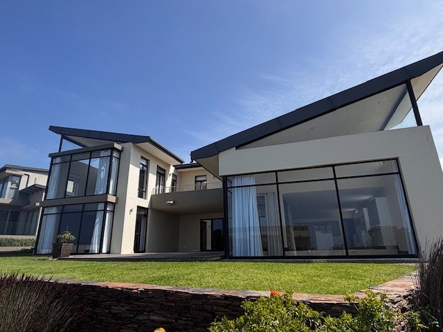 4 Bedroom Property for Sale in Oubaai Western Cape